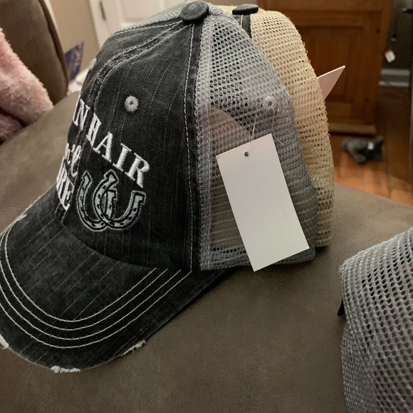 Trucker/Baseball Cap - Picture 2 of 2